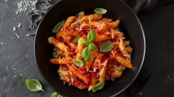 طريقة إعداد المكرونة الإيطالية بالصلصة التقليدية بخطوات سهلة ومضمونة